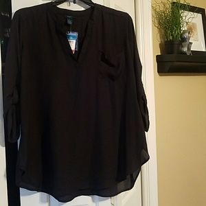 Black pullover blouse v-neck pocket over the breas